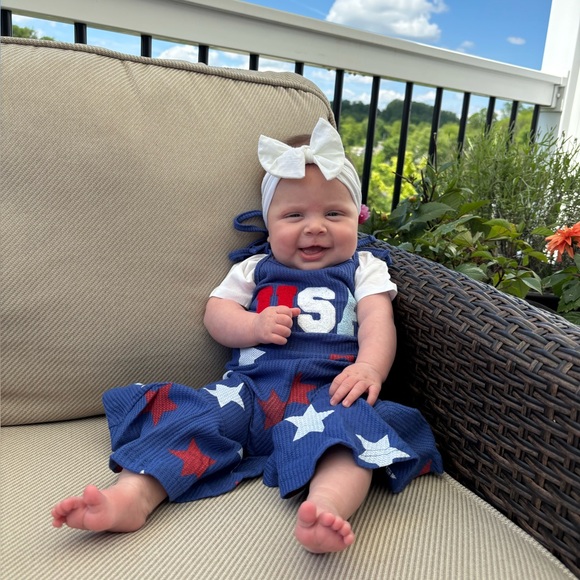 Meet your Posher, Shirl - Picture 3 of 5